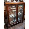 Image 1 : VINTAGE DOUBLE DOOR DISPLAY CABINET W/BALL IN CLAW FEET