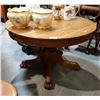 Image 1 : ROUND OAK DINING TABLE