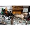 Image 1 : CAST IRON HORSE & SLEIGH