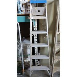 6 FOOT ALUMINUM A FRAME LADDER