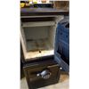 Image 2 : 2 SENTRY SAFES AS IS