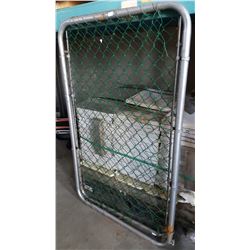 2 METAL GATES
