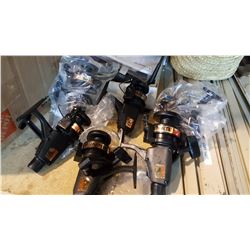 LOT OF FISHING REELS