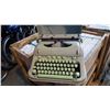Image 1 : TYPEWRITER