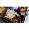 Image 2 : BOX OF TOOLS FILES AND GLOVES AND SAND BLASTOR SAND
