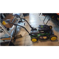 JOHN DEERE 6.75HP GAS LAWNMOWER SELF PROPELLED