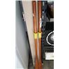 Image 2 : PAIR OF OARS