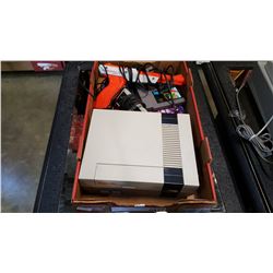 ORIGINAL NINTENDO ENTERTAINMENT SYSTEM CONTROLLER LIGHT GUN AND TWO GAMES