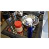 Image 2 : ALADDIN AND THERMOS STAINLESS STEEL DRINK THERMOSES