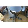 Image 2 : ROLLING STOOL