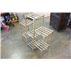 Image 2 : 2 PLANTER RACKS