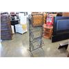Image 1 : 3 BASKET HANGER RACK