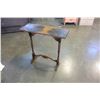 Image 1 : ANTIQUE HALL TABLE