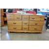 Image 2 : MAPLE 9 DRAWER DRESSER