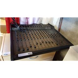 PEAVY MD-11B STEREO MIXING CONSOLE