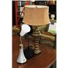 Image 2 : TABLE LAMP AND 2 DESK LAMPS