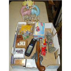 TRAY OF COLLECTABLES, ART GLASS DECORATIVE FLINT LOCK, STONE CARVING, AND ART GLASS