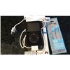 Image 1 : 30GB IPOD CLASSIC EARPHONES CHARGER AND CASE