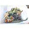 Image 1 : TOTE OF QUALITY DINOSAUR COLLECTION