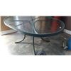 Image 3 : PATIO TABLE