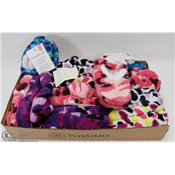 12 GRIPEEZE FUZZY SLIPPERS ASSORTED SIZES