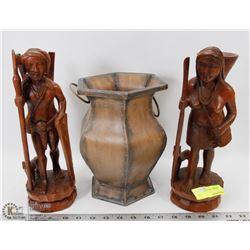 FLAT OF DECORATIVE ITEMS INCLUDING TWO HIKERS