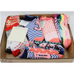 FLAT OF 27 GIRLS SOCK SIZE 7-9