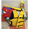 Image 1 : LOT WITH 2 LIFEJACKETS, TELESCOPIC OAR, BOAT