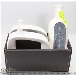 3 MODERN VASES IN LEATHERETTE STORAGE BOX - 1 VASE