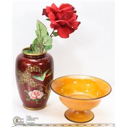 BOX WITH VASE AND COMPOTE