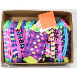 18 LADIES SIZE 9-11 SOCKS