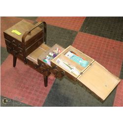 ACCORDION STYLE SEWING CASE