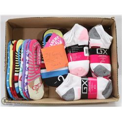 24 GIRLS SIZE 7-9 SOCKS