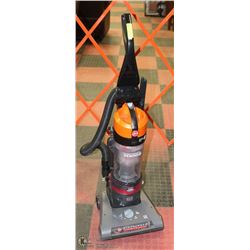 HOOVER WINDTUNNEL UPRIGHT VACUUM