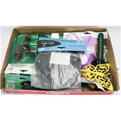 FLAT OF GARDENING SUPPLIES & DÉCOR.