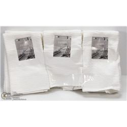 LARGE BUNDLE OF BAR MOPS (TOWELS)