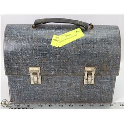 VINTAGE METAL LUNCH BOX