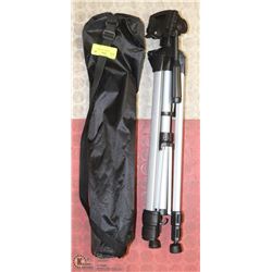 TRIPOD WITH BUILT IN LEVEL.