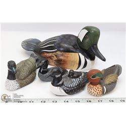 SET OF 5 GEESE FIGURES, 4 MINI'S 1 LARGE