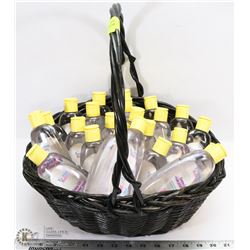 WICKER BASKET W/ 200ml BABY OILS