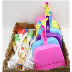 FLAT OF DUST PANS WITH BRUSHES AND MAGNETIC DUSTER