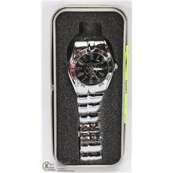 NEW OAKLAND RAIDERS MENS METAL WATCH W/ CASE