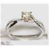 Image 2 : 7) 14KT W. GOLD DIAMOND & SIDE WHITE DIAMOND RING