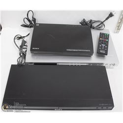 FLAT OF 3 DVD PLAYERS