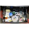 Image 4 : TOOL BOX WITH 5 DRAWERS & BOTTOM SHELF FULL OF