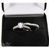Image 1 : STERLING SILVER AND CUBIC ZIRCONIA WEDDING RING