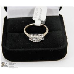 18K YELLOW GOLD WITH PLATINUM SETTING RING.