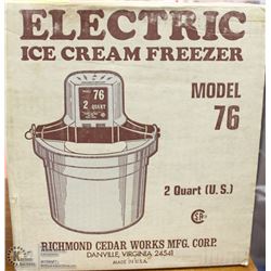 ELECTRIC ICE CREAM FREEZER/MAKER
