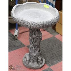 STONE DECORATIVE BIRDBATH ON REMOVABLE PEDESTAL