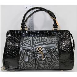 NEW KINGSTAR BLACK PURSE